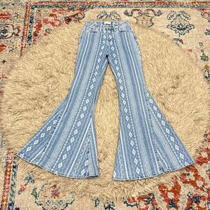 Shyanne Patterned Flare Jeans size 25x34
